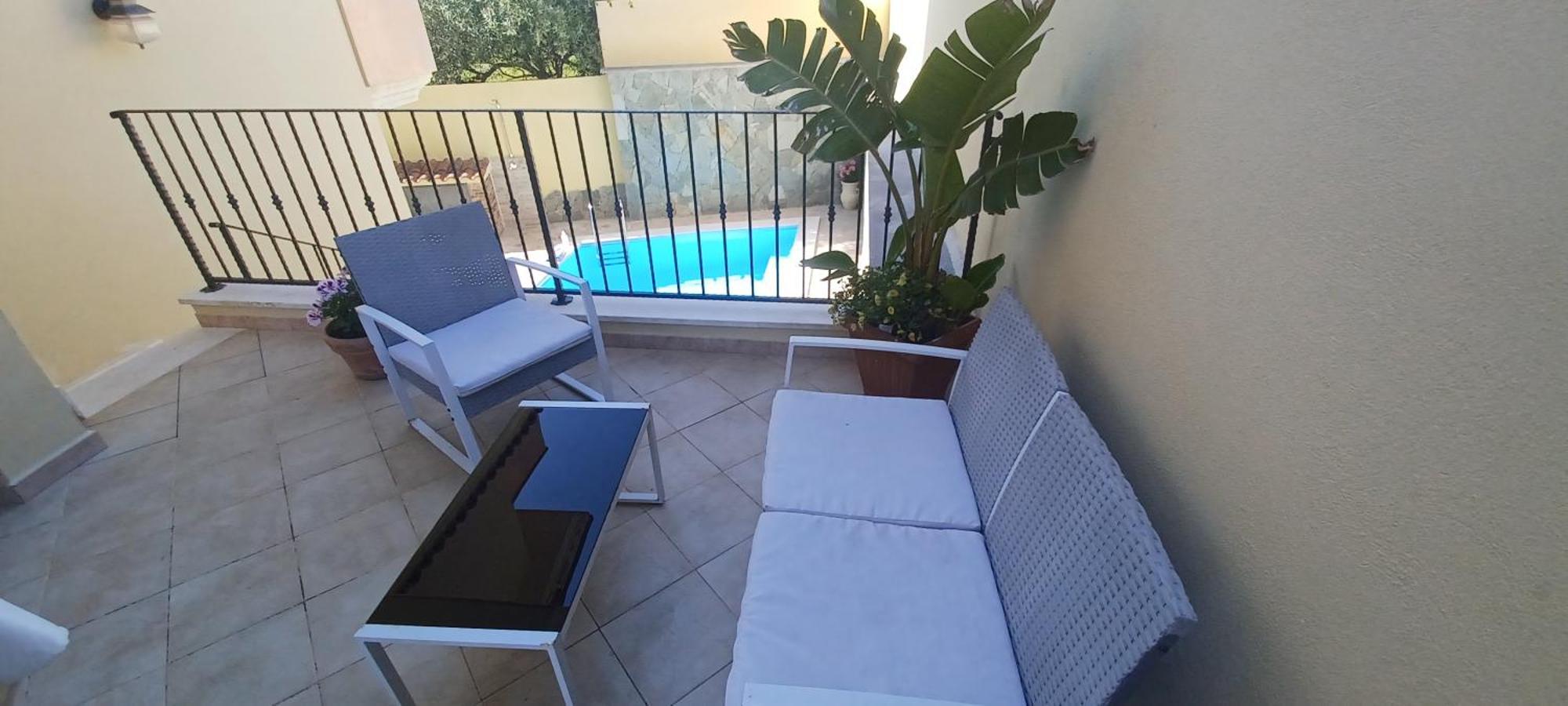 Exclusive Use Swimming Pool Available From June To September كالياري المظهر الخارجي الصورة